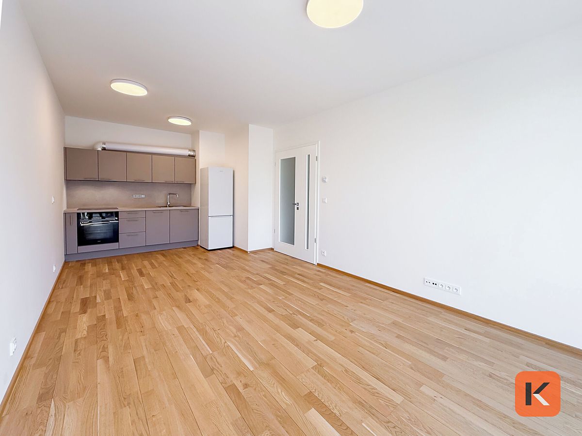 Pronájem bytu 2+kk 51 m² – fotografie 2