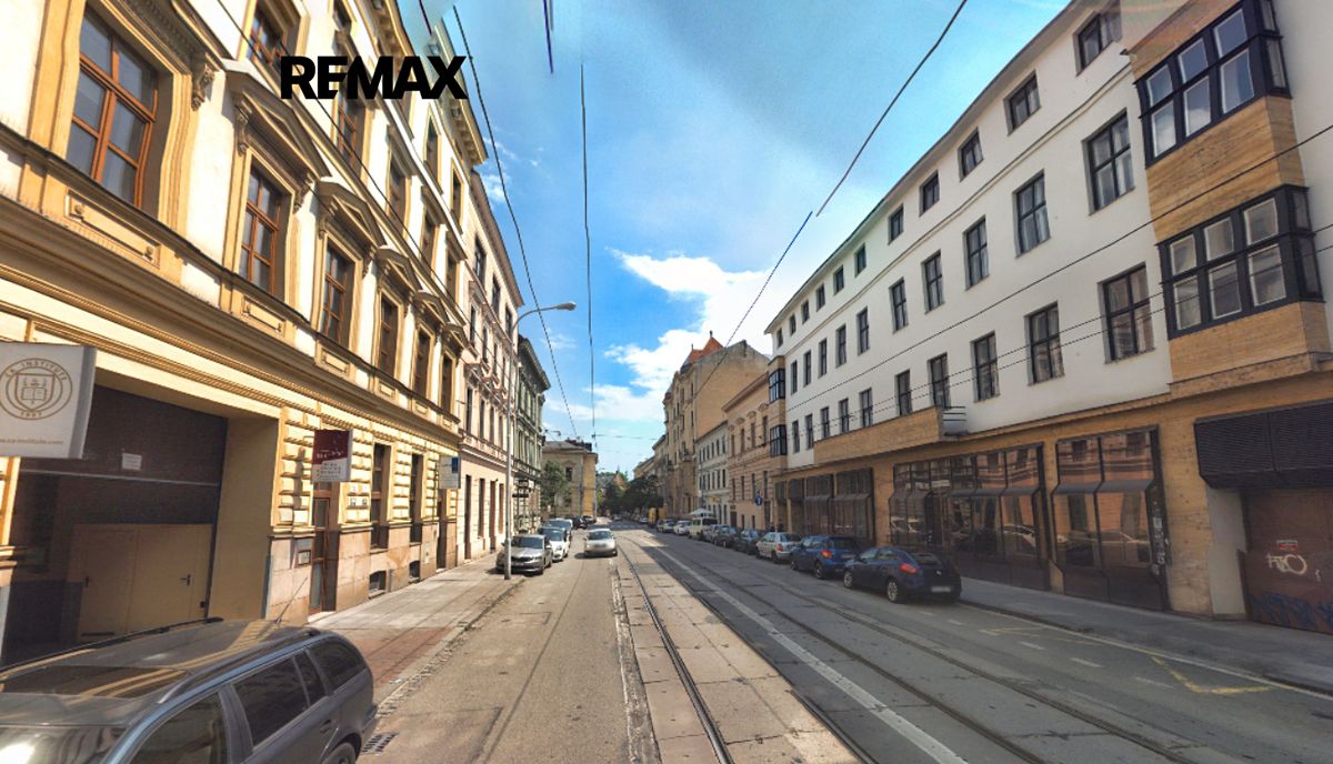 Pronájem garážového stání 18 m² – fotografie 5