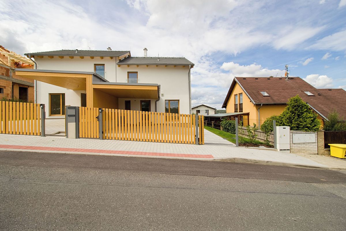 Prodej rodinného domu 117 m², pozemek 321 m² – fotografie 2
