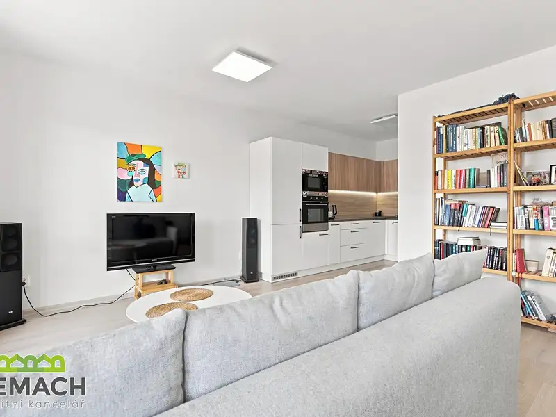 Pronájem bytu 2+kk 61 m², Uherské Hradiště – náhled fotky 1