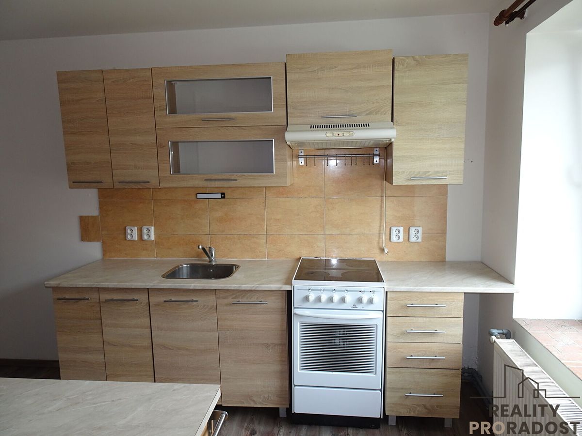 Pronájem bytu 3+kk 100 m²