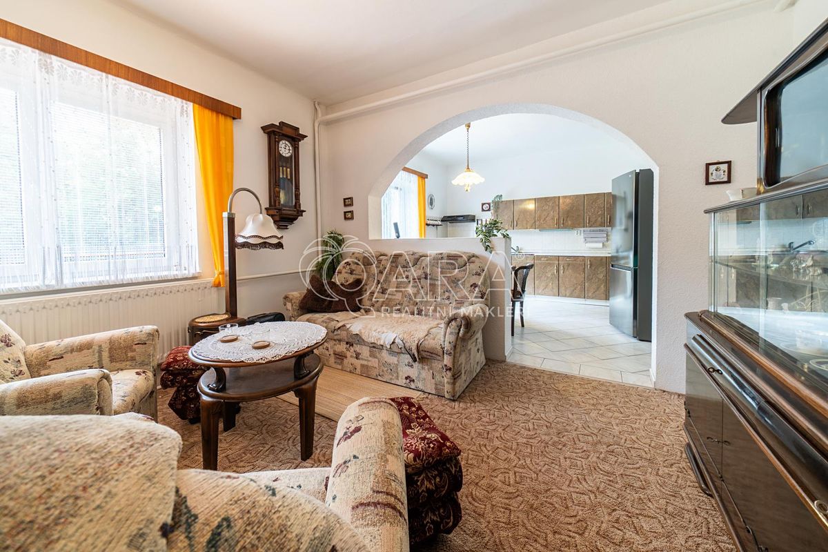 Prodej rodinného domu 180 m², pozemek 638 m² – fotografie 3