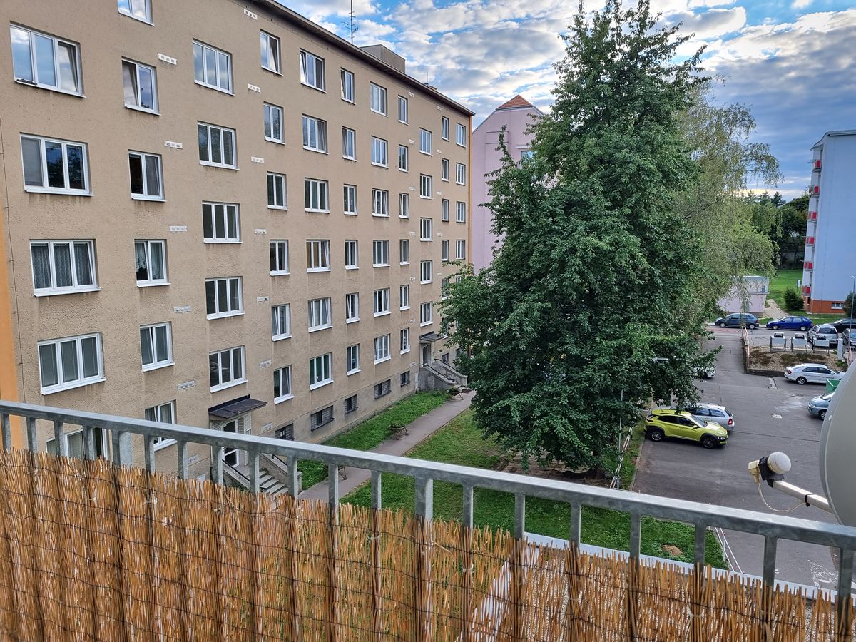 Pronájem bytu 2+kk 62 m² – fotografie 3