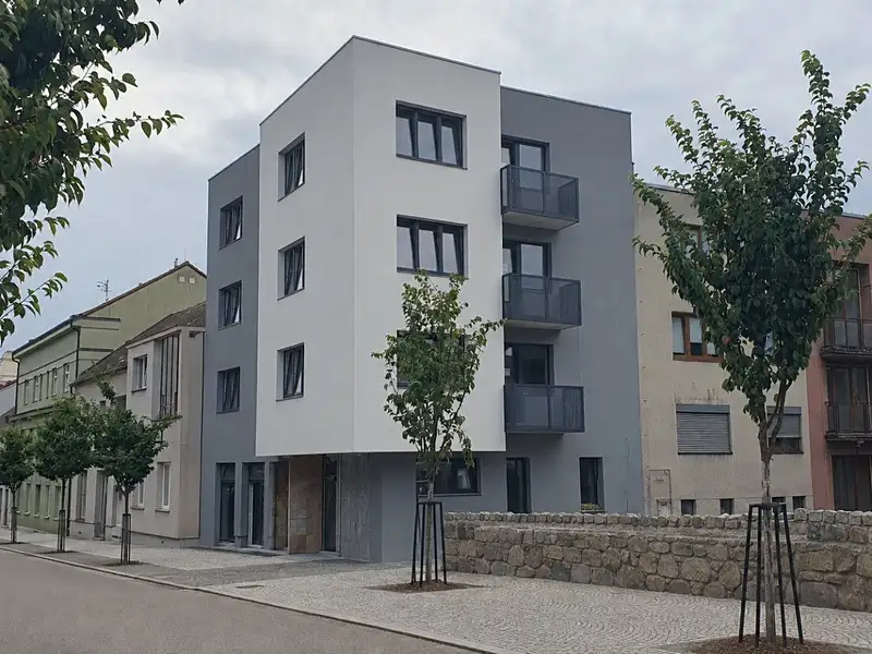 Pronájem bytu 2+kk 44 m², Benešov – náhled fotky 1