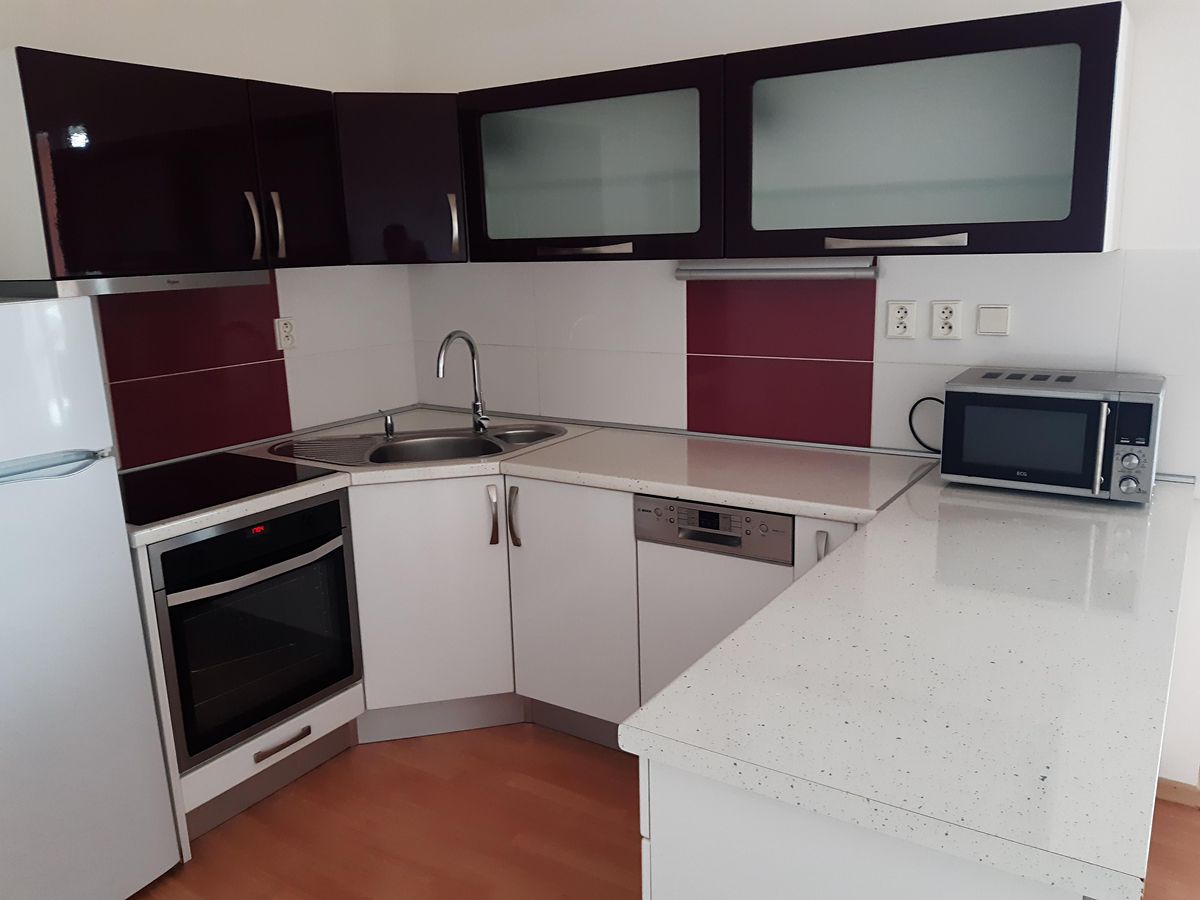 Pronájem bytu 2+kk 56 m², Praha – fotka 1 z 3