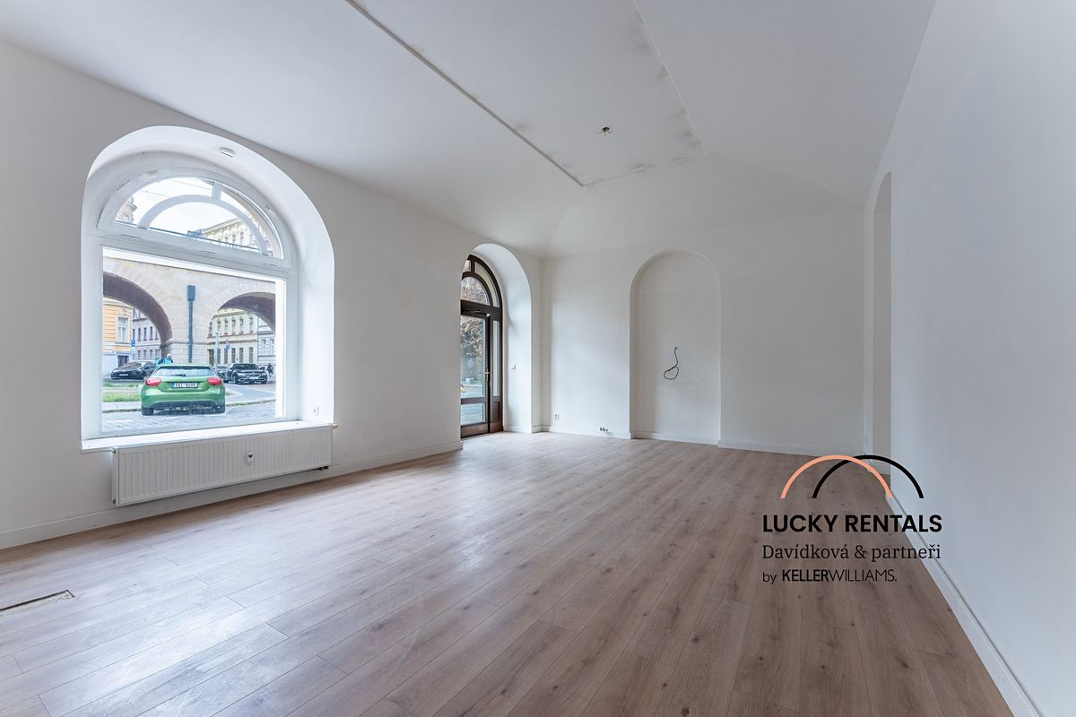 Pronájem obchodního prostoru 58 m² – fotografie 2
