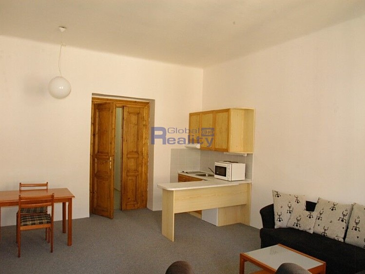 Pronájem bytu 2+kk, 48 m² (2 z 6)