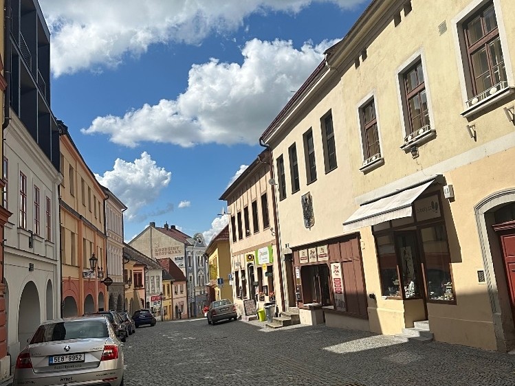 Комерційне приміщення в оренду, 120 м² (1 з 18)