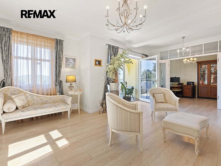 Prodej domu, 321 m² (2 z 32)