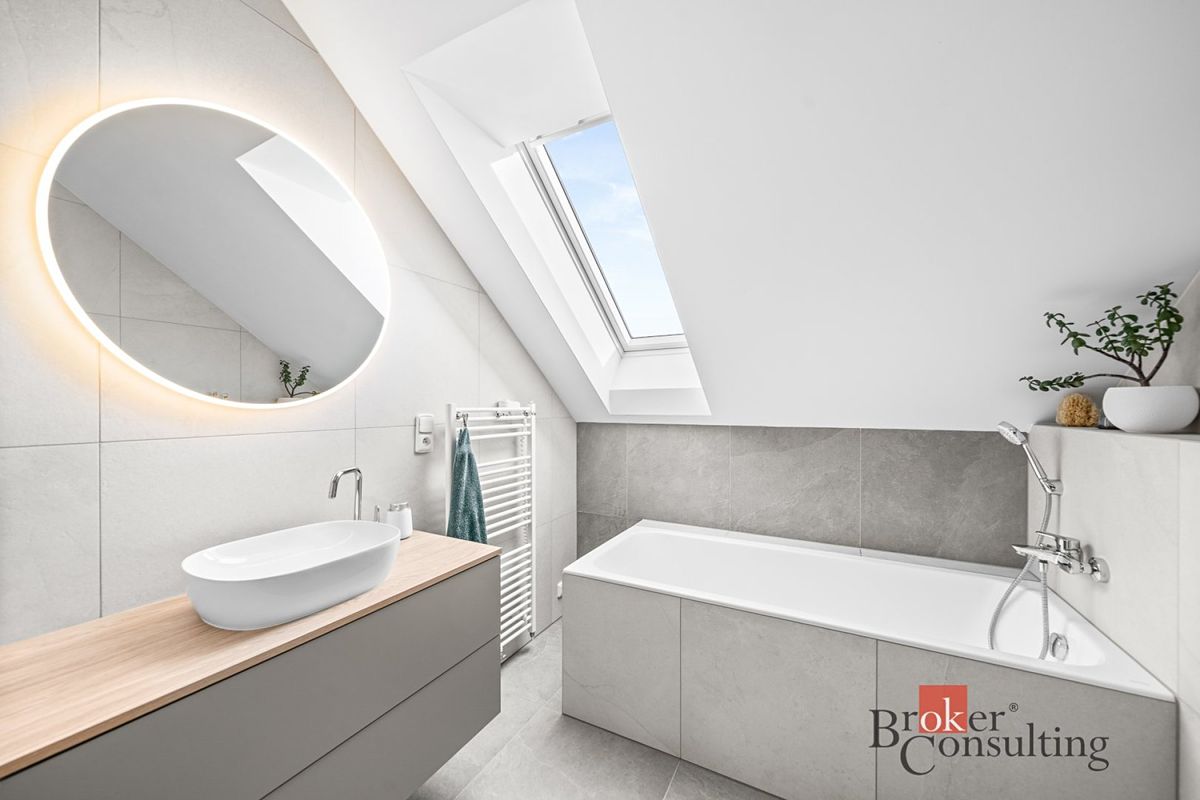 Prodej rodinného domu 120 m², pozemek 287 m² – fotografie 3