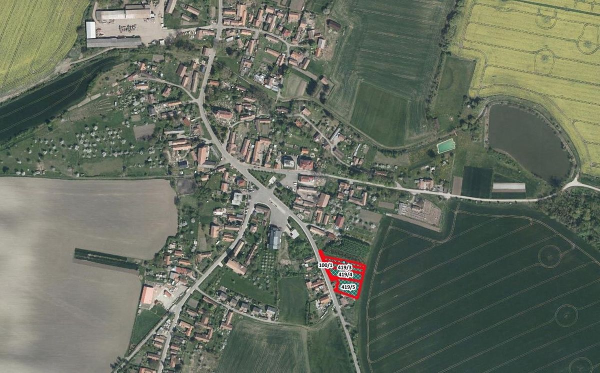 Prodej stavebního pozemku 3674 m² – fotografie 2