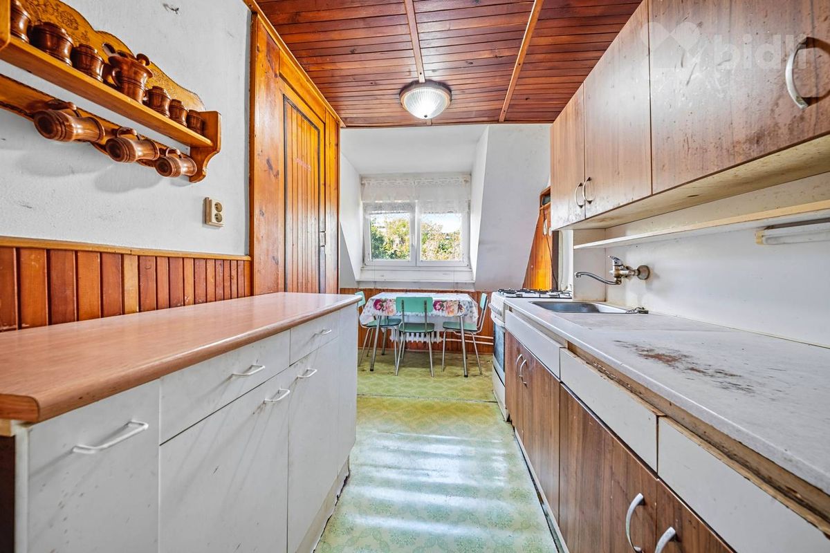 Prodej rodinného domu 146 m², pozemek 674 m² – fotografie 2