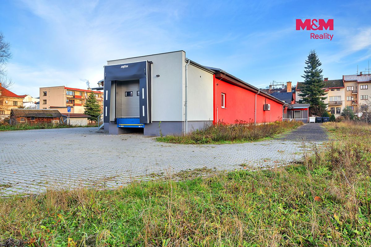 Pronájem obchodního prostoru 726 m² – fotografie 2
