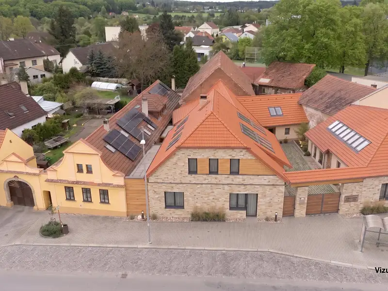Prodej rodinného domu 764 m², pozemek 589 m², Starý Plzenec – náhled fotky 2