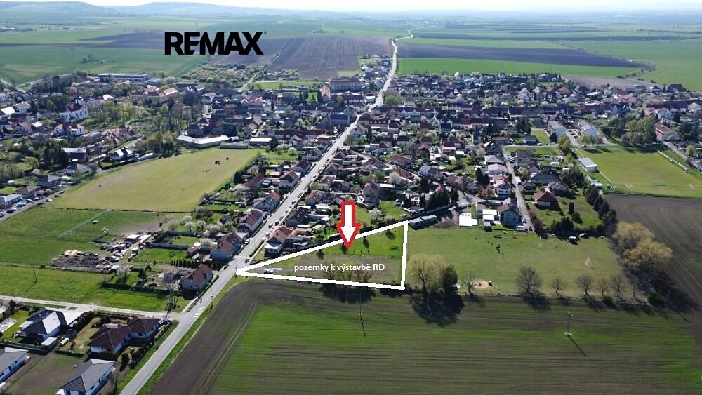 Prodej stavebního pozemku 1298 m² – fotografie 2