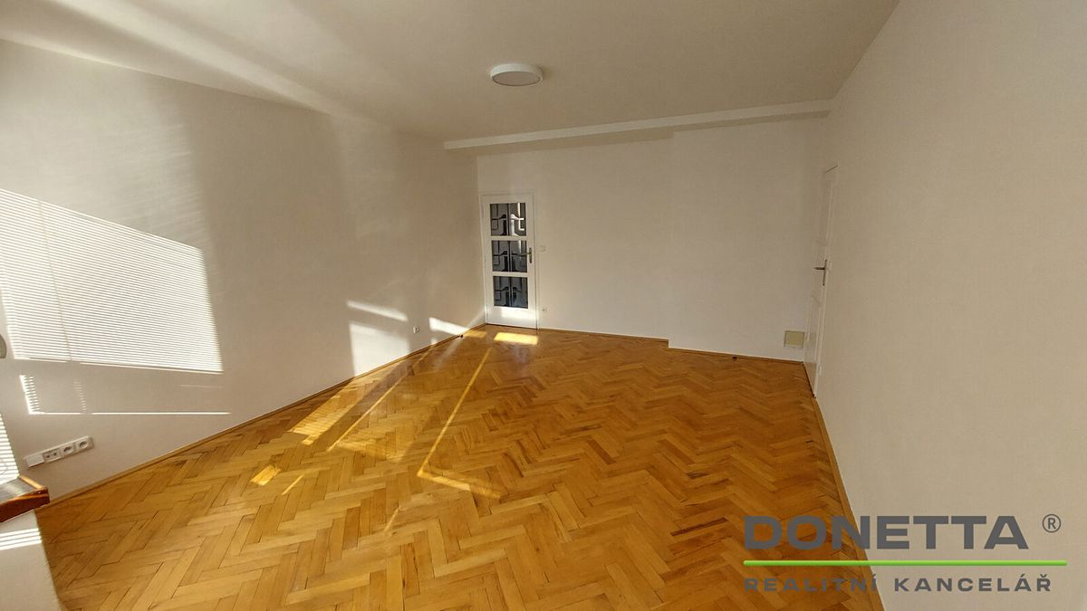Pronájem bytu 3+1 87 m² – fotografie 3
