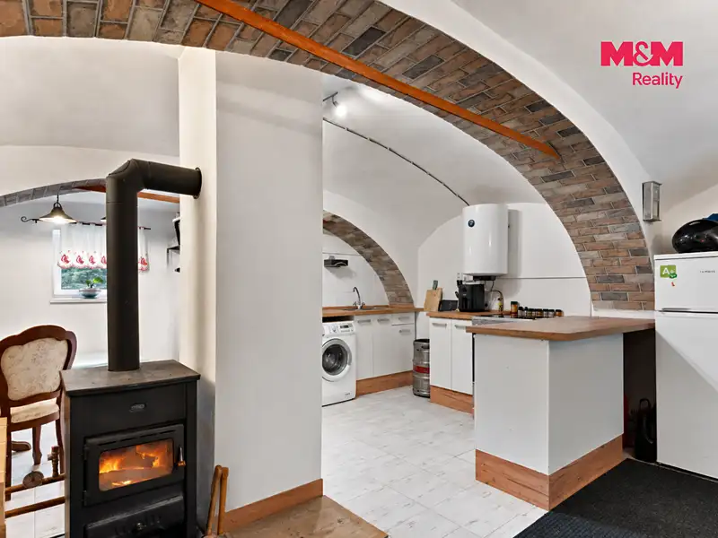 Prodej rodinného domu 376 m², pozemek 2768 m², Svor – náhled fotky 2
