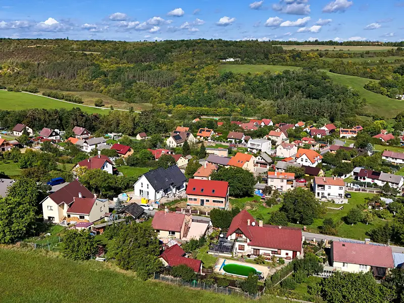 Prodej rodinného domu 125 m², pozemek 441 m², Mořina – náhled fotky 2