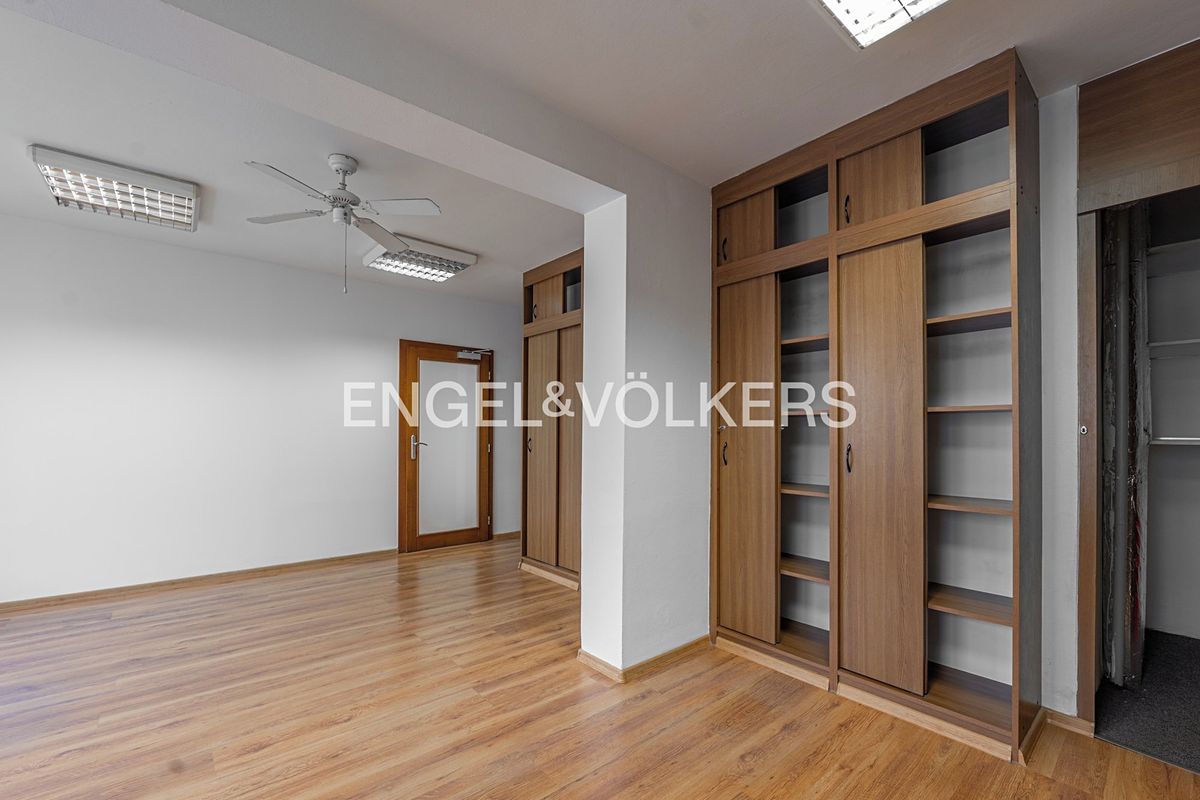 Pronájem kanceláře 40 m² – fotografie 3