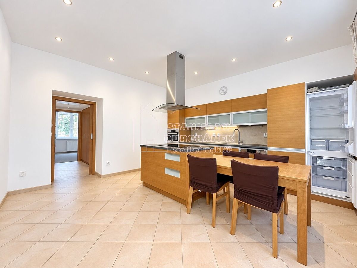 Pronájem bytu 2+1 72 m²
