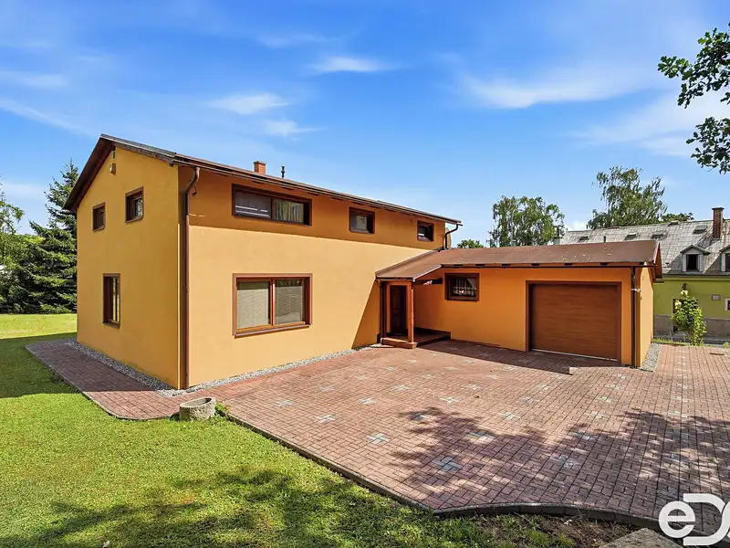Prodej rodinného domu 300 m², pozemek 1492 m², Liberec – náhled fotky 1