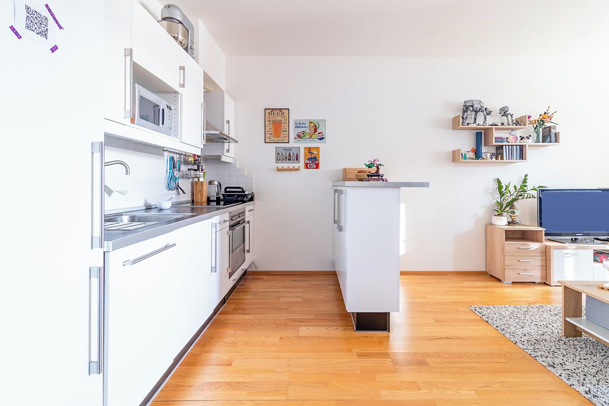 Pronájem bytu 2+kk 62 m² – fotografie 2