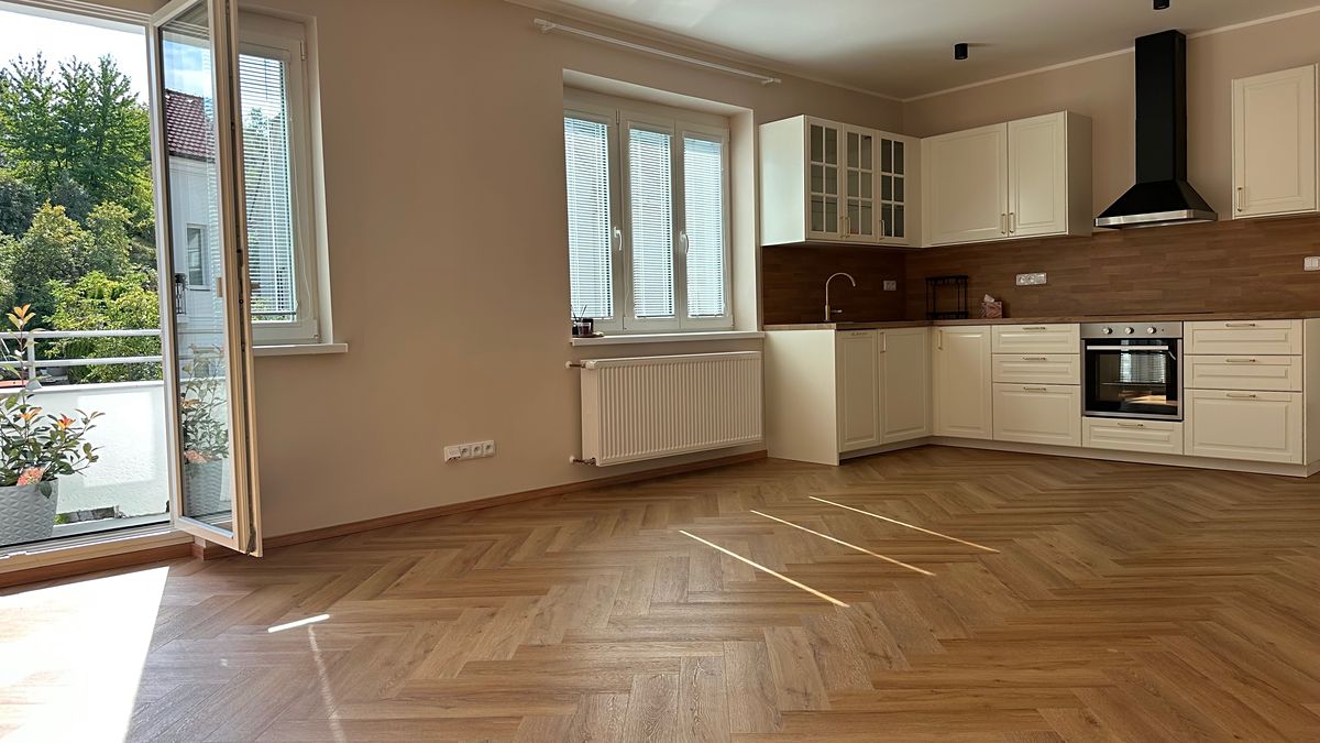Pronájem bytu 3+kk 75 m²