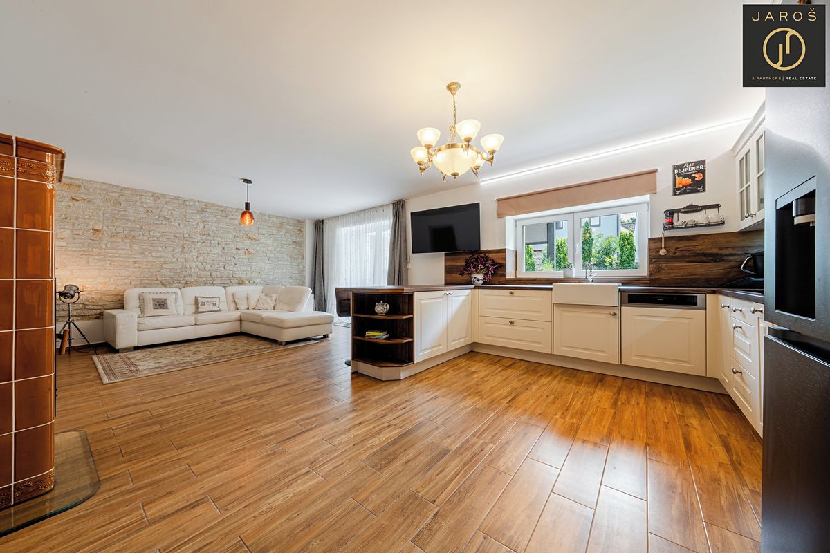 Prodej rodinného domu 123 m², pozemek 435 m², Kladno – fotka 1 z 3