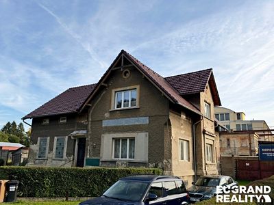 Prodej rodinného domu 260 m², pozemek 1052 m²