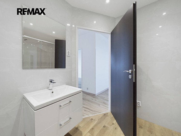 Квартира 4+1 на продаж, 84 м² (15 з 27)