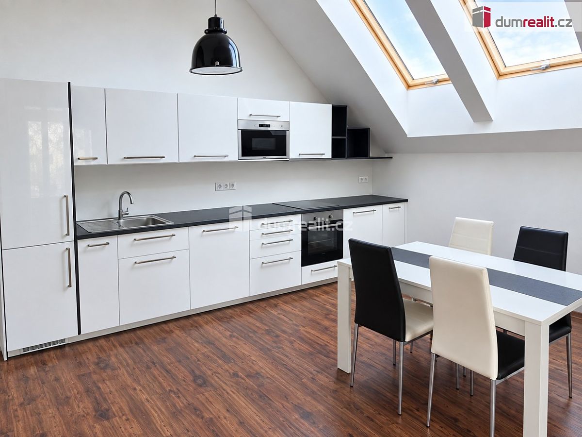 Pronájem bytu 2+kk 60 m² – fotografie 5