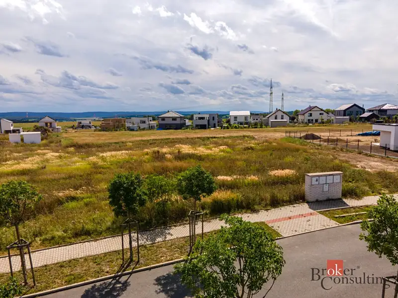 Prodej stavebního pozemku 842 m², Vysoký Újezd – náhled fotky 3