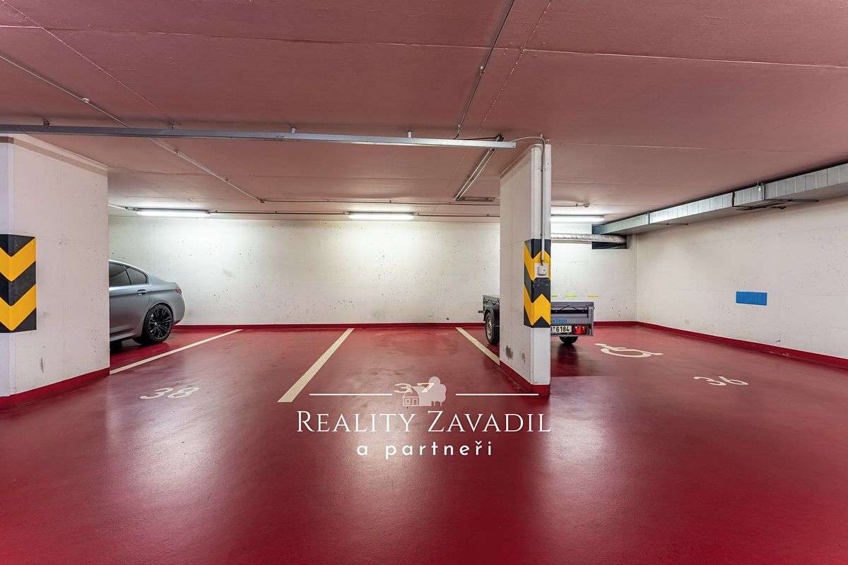 Prodej garážového stání 13 m² – fotografie 4