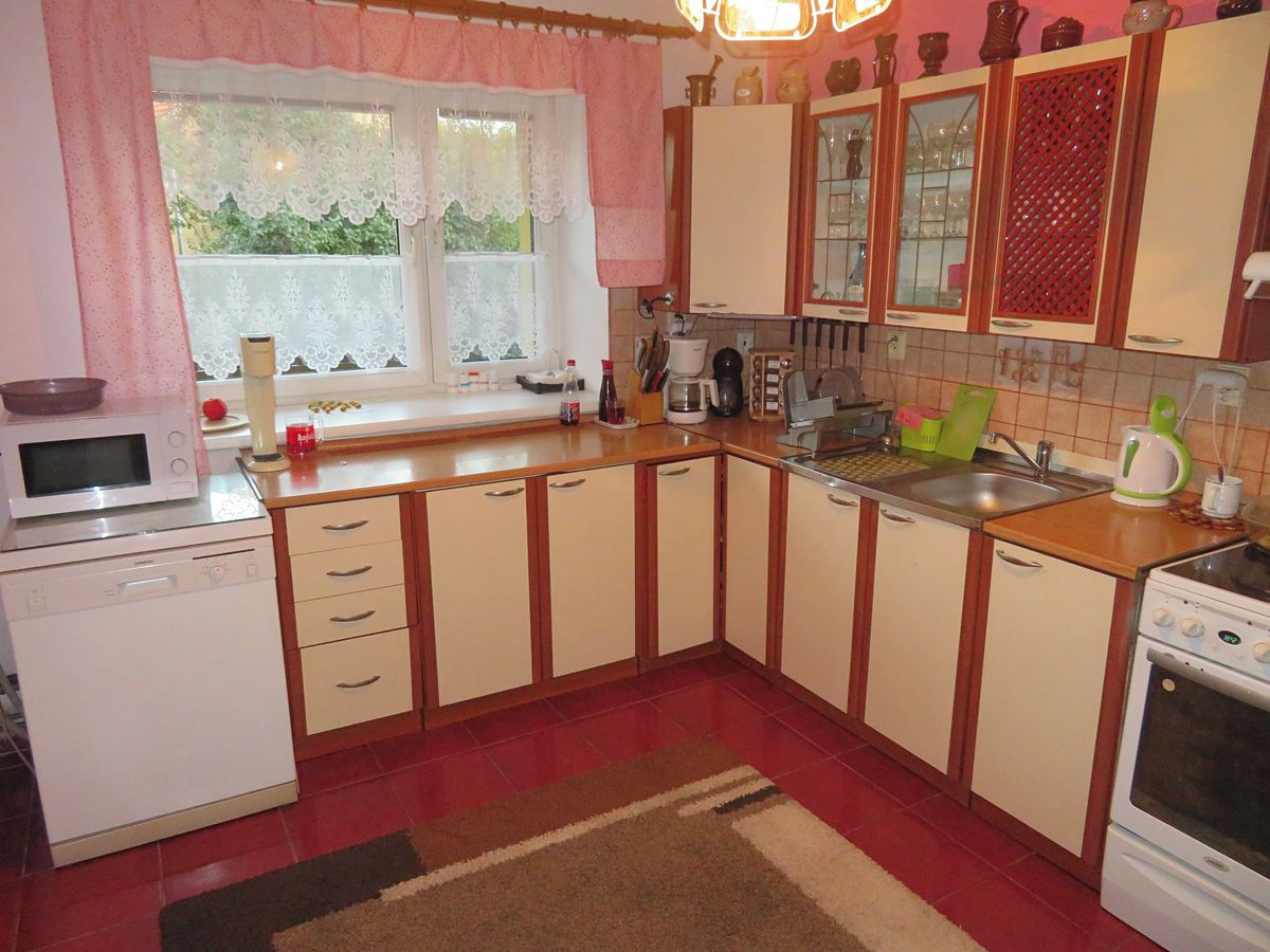 Prodej rodinného domu 90 m², pozemek 245 m² – fotografie 2