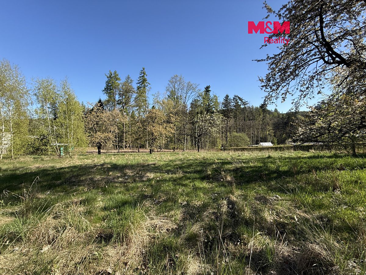 Prodej stavebního pozemku 1956 m²