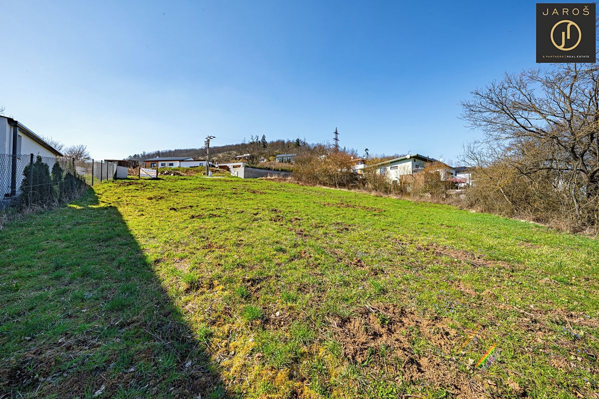 Prodej stavebního pozemku 915 m² – fotografie 4