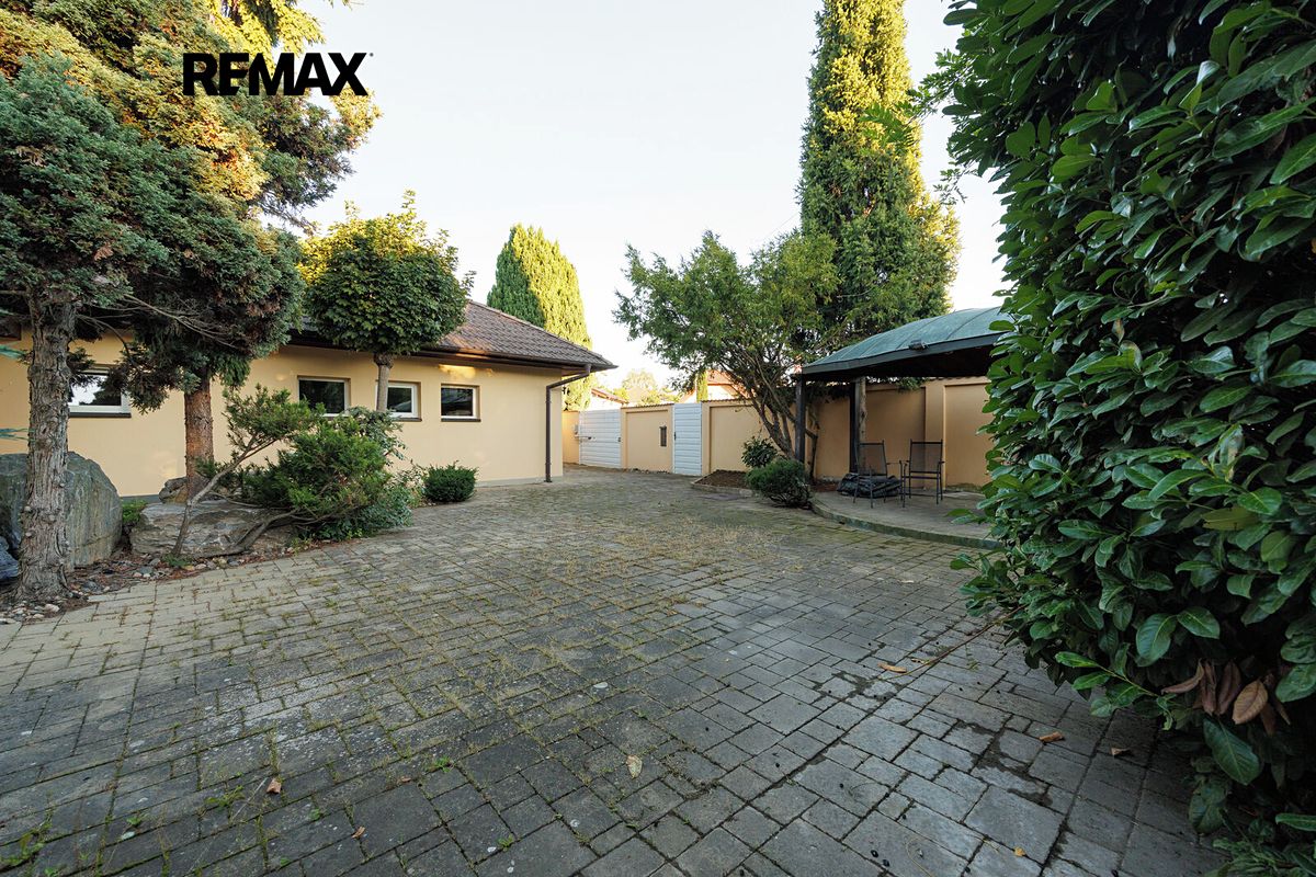 Prodej rodinného domu 520 m², pozemek 764 m² – fotografie 4