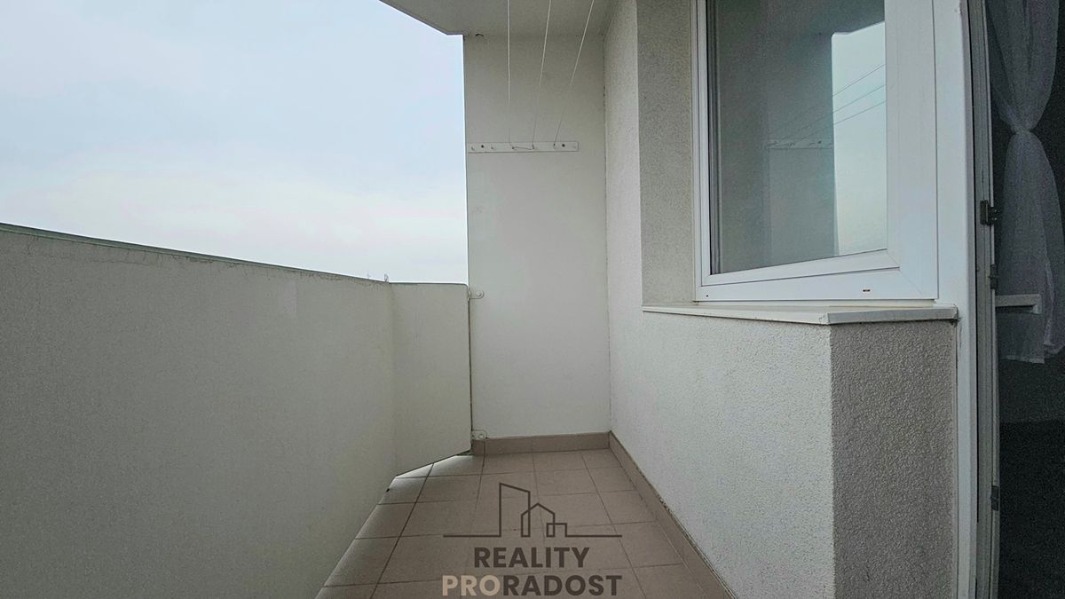 Pronájem bytu 1+1 34 m² – fotografie 4