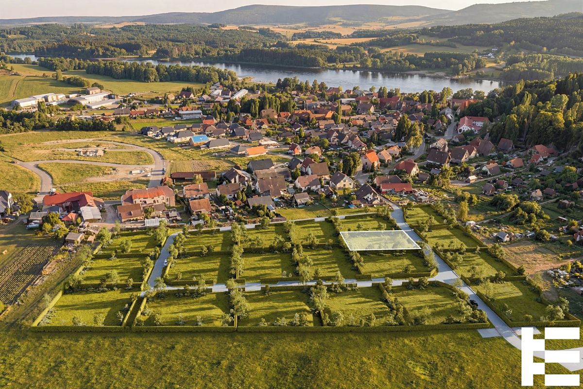 Prodej stavebního pozemku 805 m²