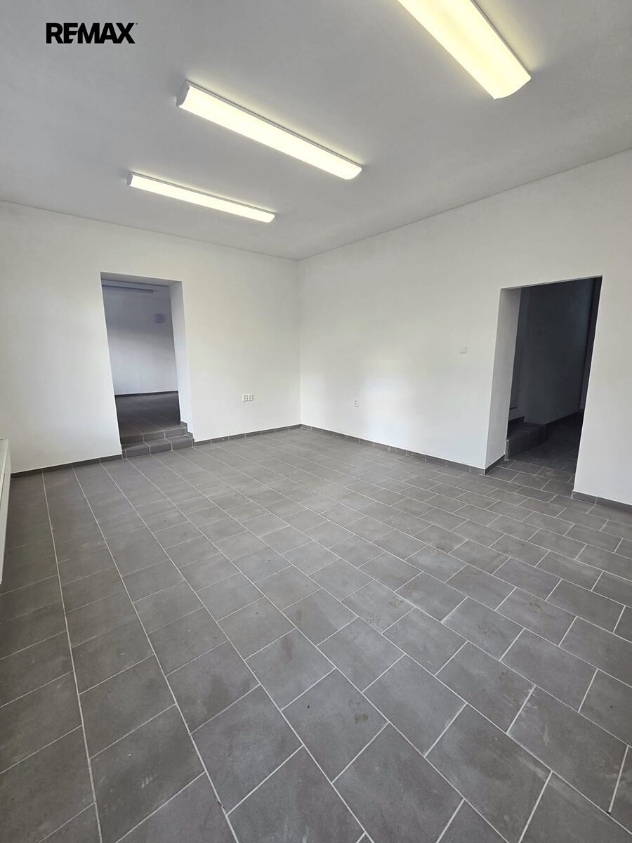 Pronájem obchodního prostoru 80 m² – fotografie 3