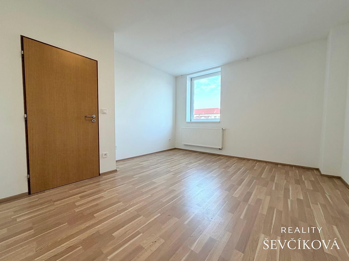 Pronájem bytu 2+kk 52 m² – fotografie 4