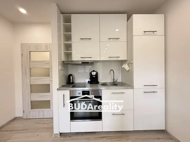 Prodej bytu 1+kk 27 m², Zlín – náhled fotky 1