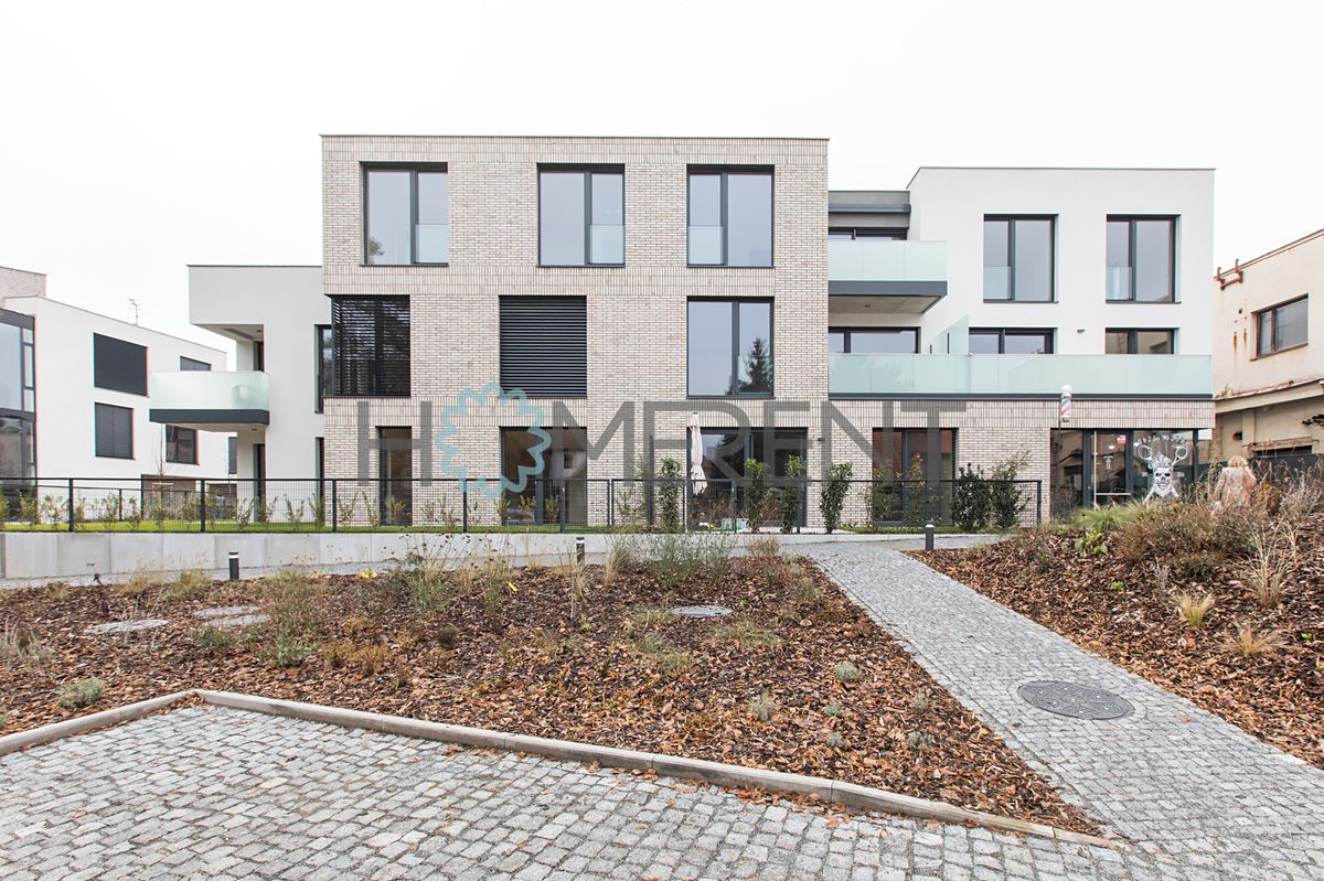 Pronájem bytu 1+kk 33 m² – fotografie 5