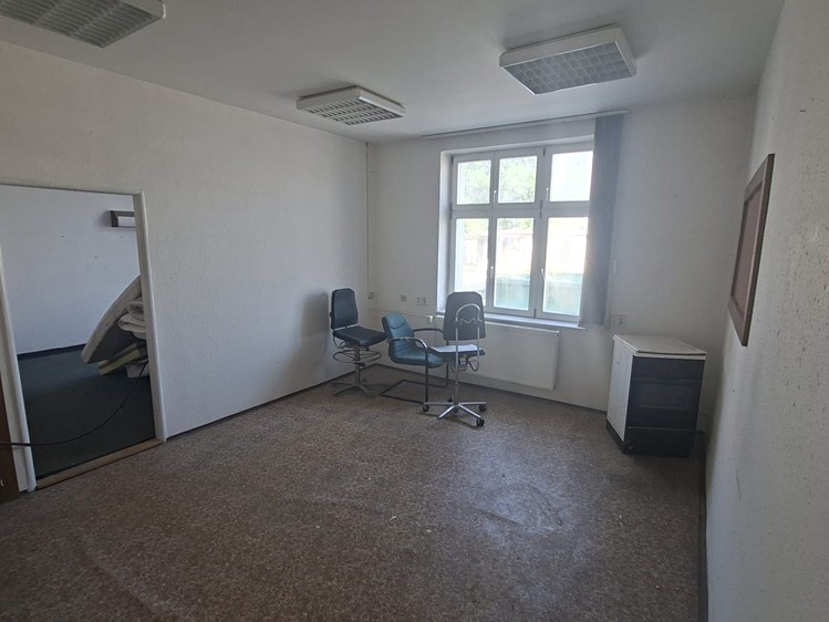 Prodej komerčního prostoru, 180 m² (11 z 32)