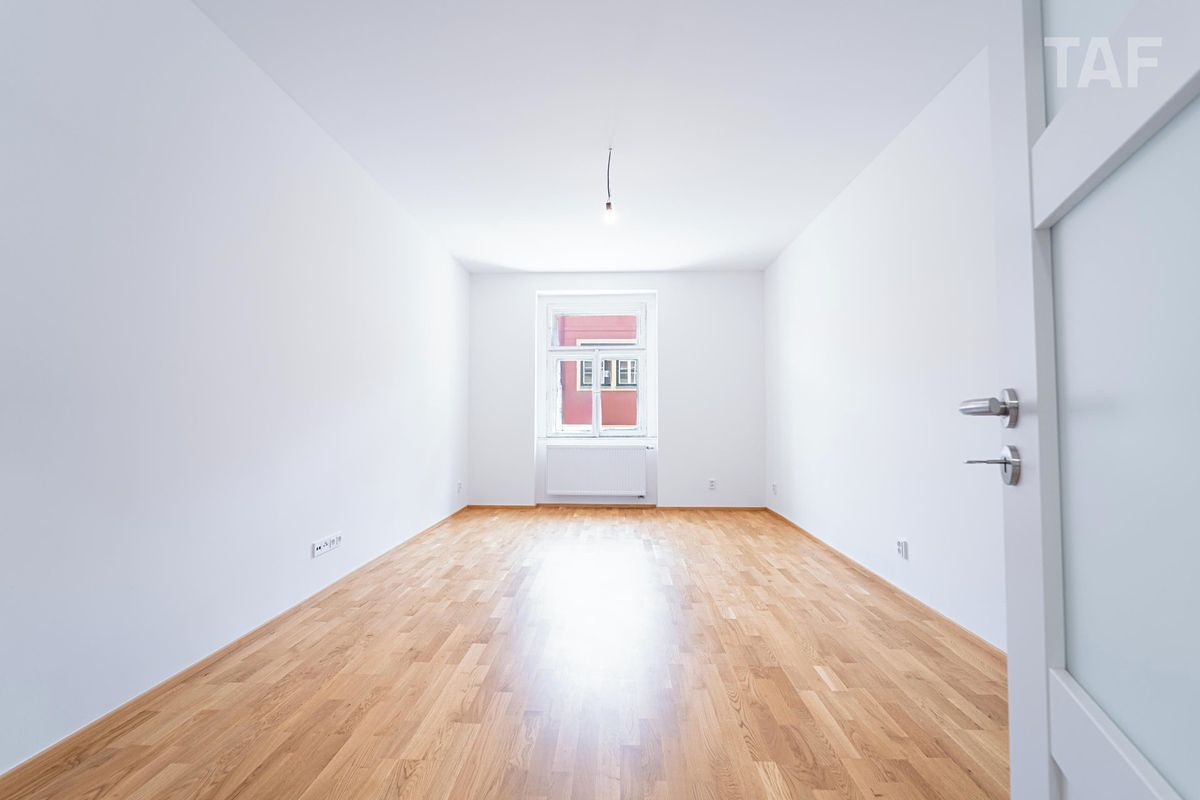 Prodej bytu 1+1 45 m², Praha – fotka 1 z 3