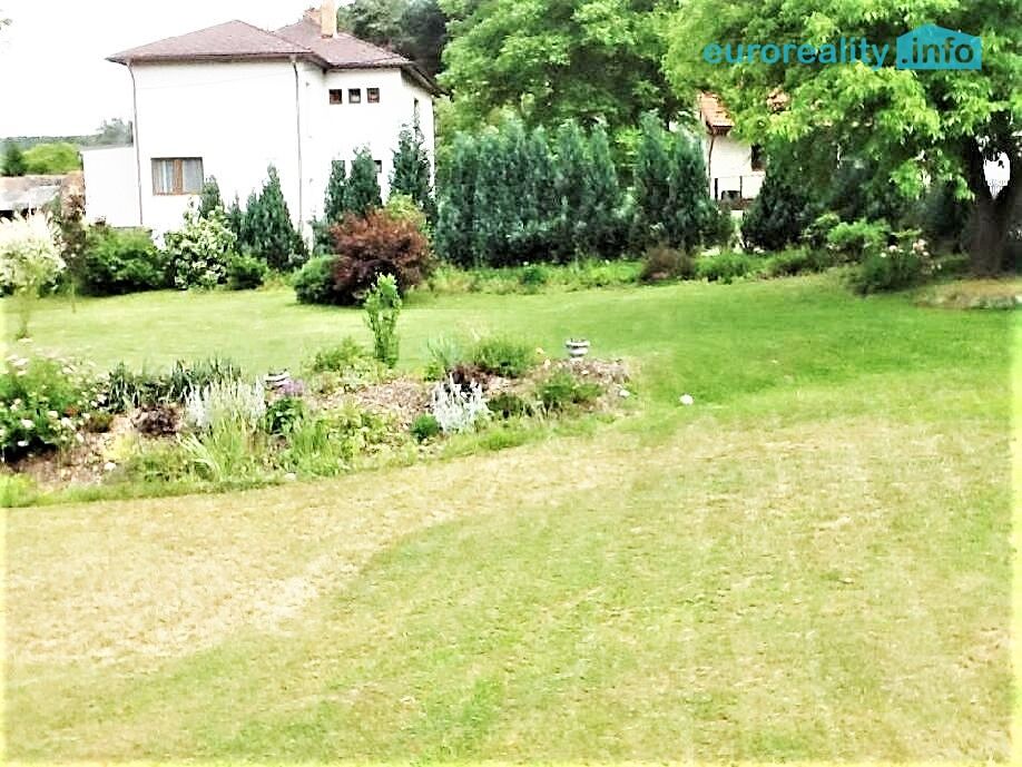 Prodej stavebního pozemku 1740 m² – fotografie 3