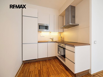 Квартира 2+kk в оренду, 73 м² (3 з 18)