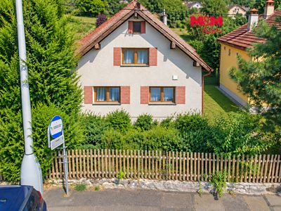 Prodej rodinného domu 208 m², pozemek 2330 m²