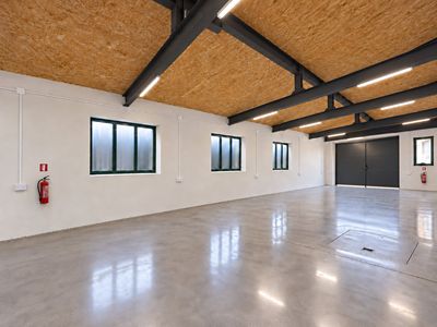 Pronájem skladového prostoru 137 m²