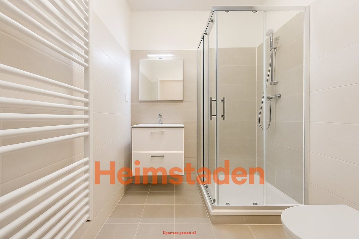 Pronájem bytu 1+kk 30 m² – fotografie 3